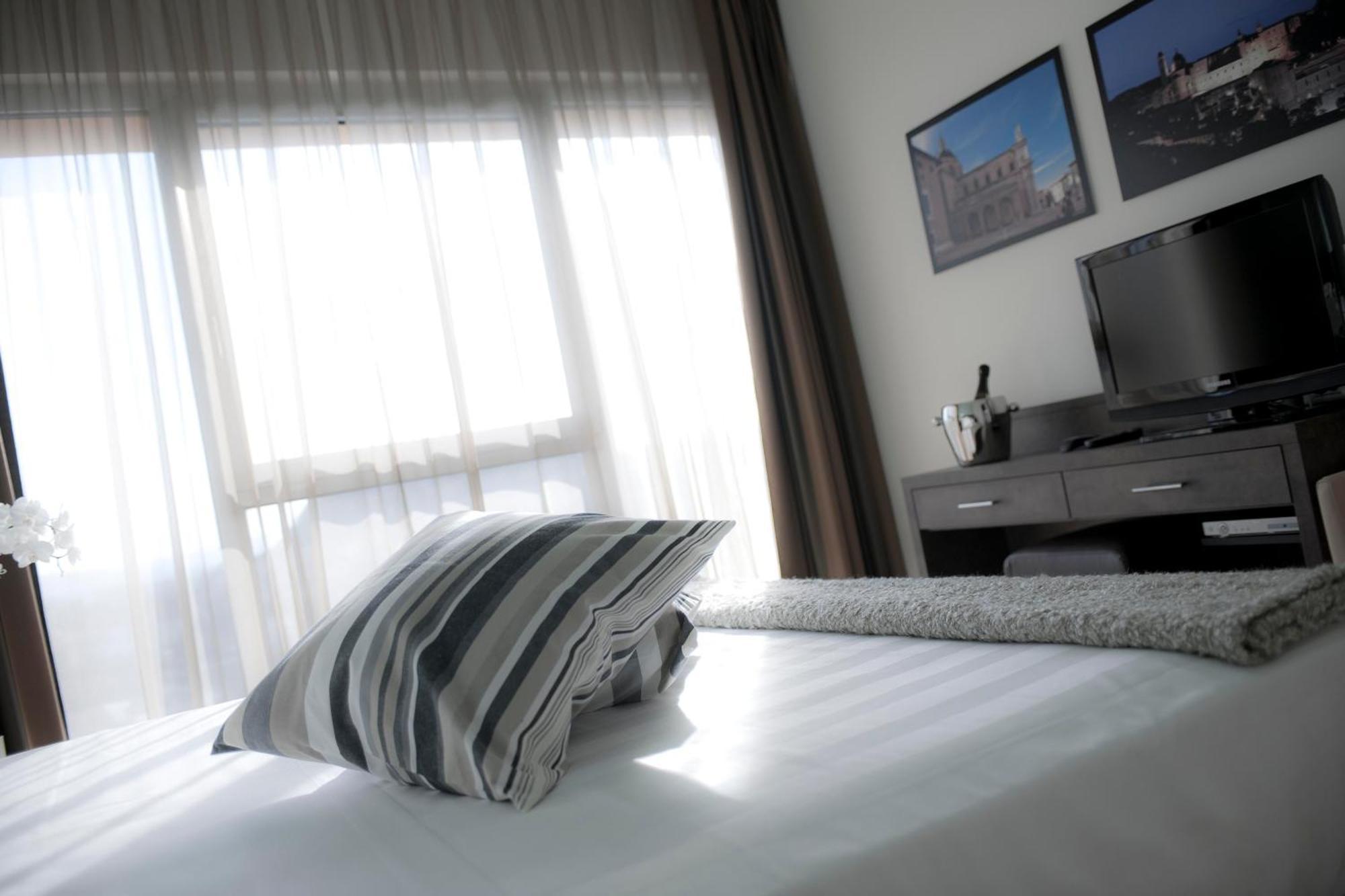 Blu Arena Hotel Montecchio  Exterior photo